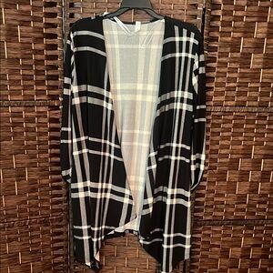 Black and White Plaid Women's cardigan